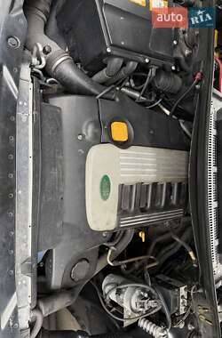 Внедорожник / Кроссовер Land Rover Range Rover 2003 в 