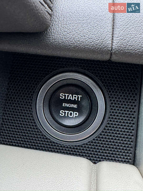 Позашляховик / Кросовер Land Rover Range Rover 2016 в Києві