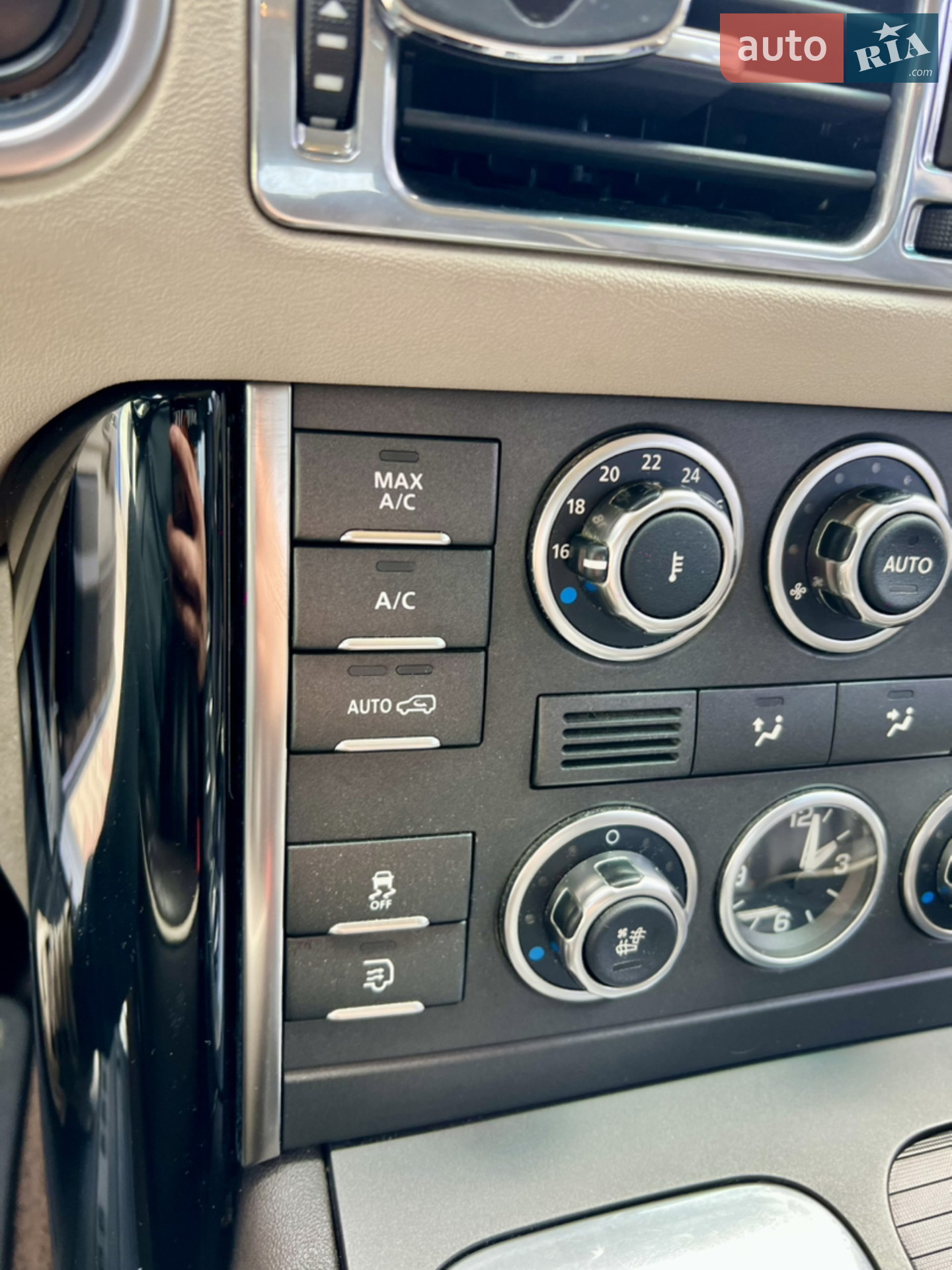 2011 Land Rover Range Rover - мініатюра 129