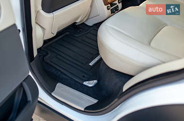Внедорожник / Кроссовер Land Rover Range Rover 2018 в 