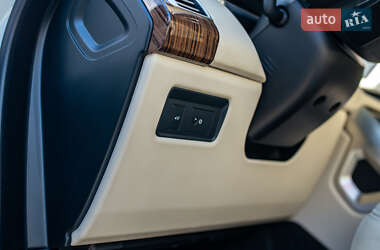 Внедорожник / Кроссовер Land Rover Range Rover 2018 в 