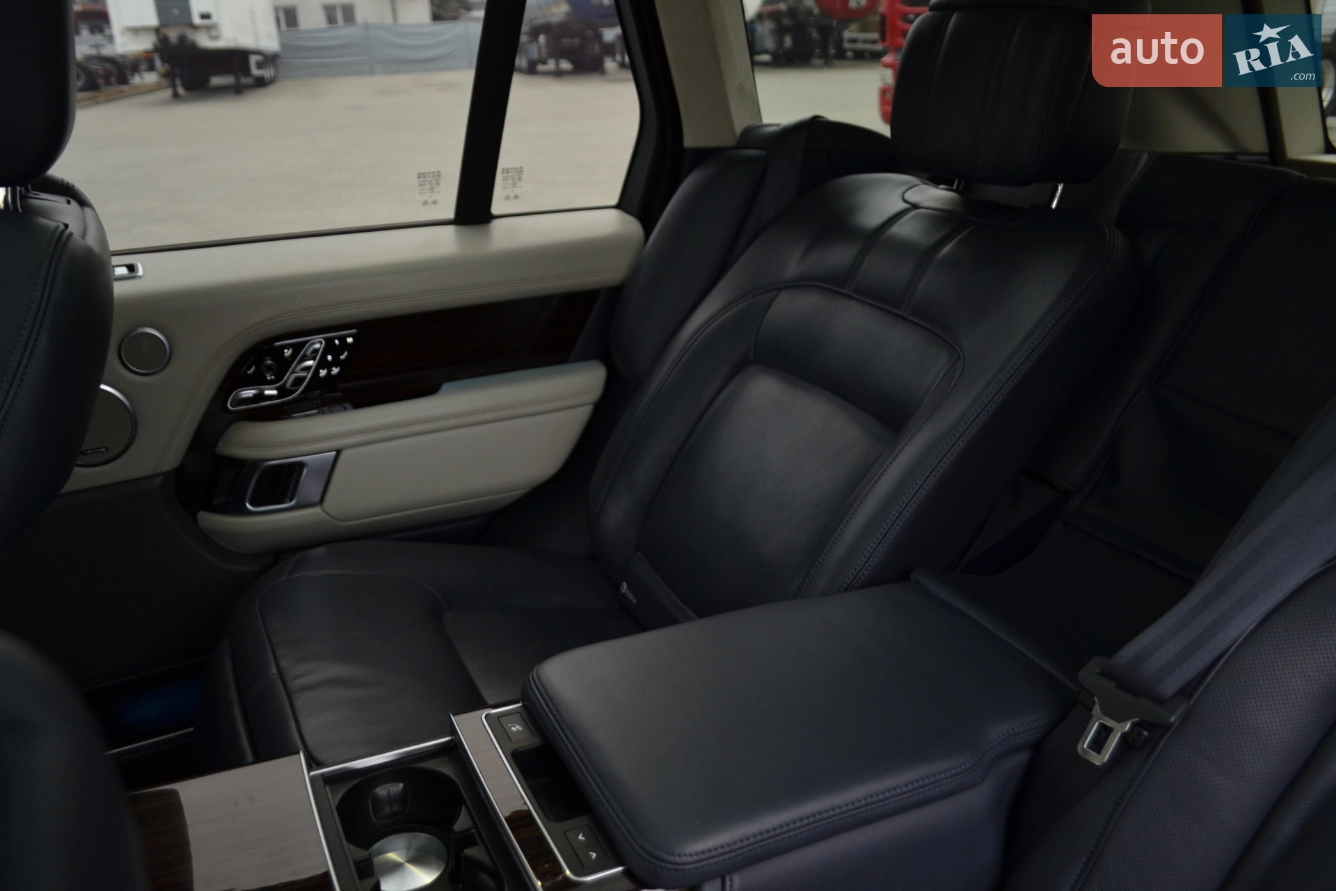 2018 Land Rover Range Rover - мініатюра 14