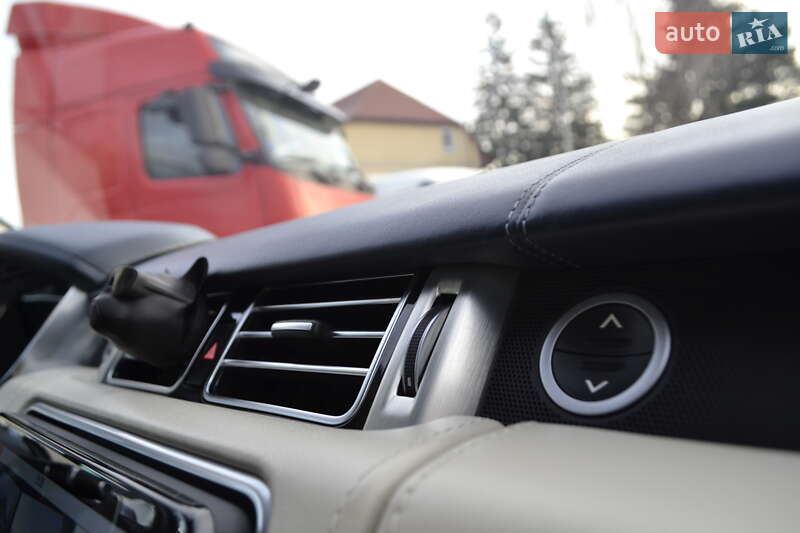 Внедорожник / Кроссовер Land Rover Range Rover 2018 в Хусте