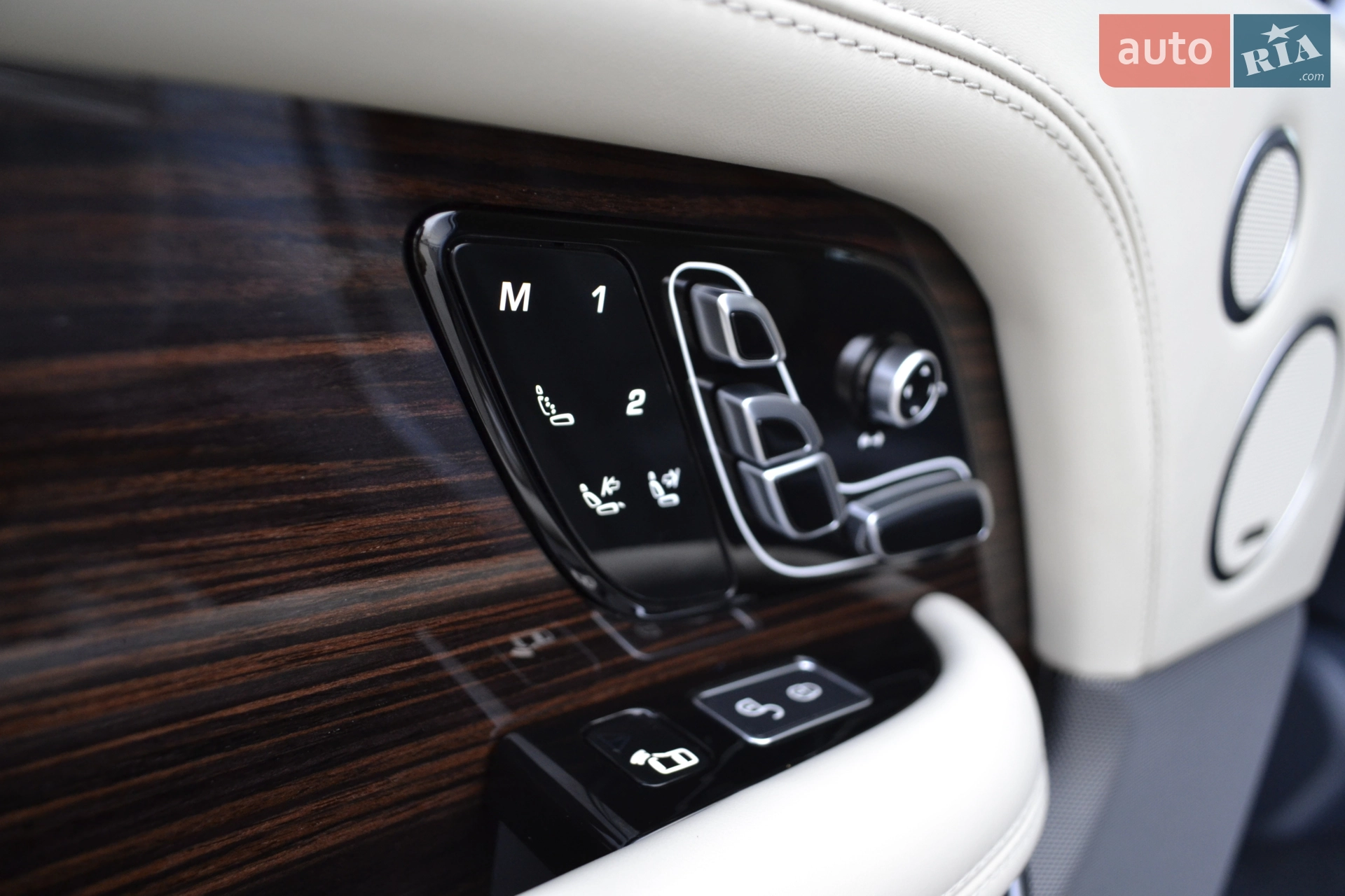 2018 Land Rover Range Rover - мініатюра 36
