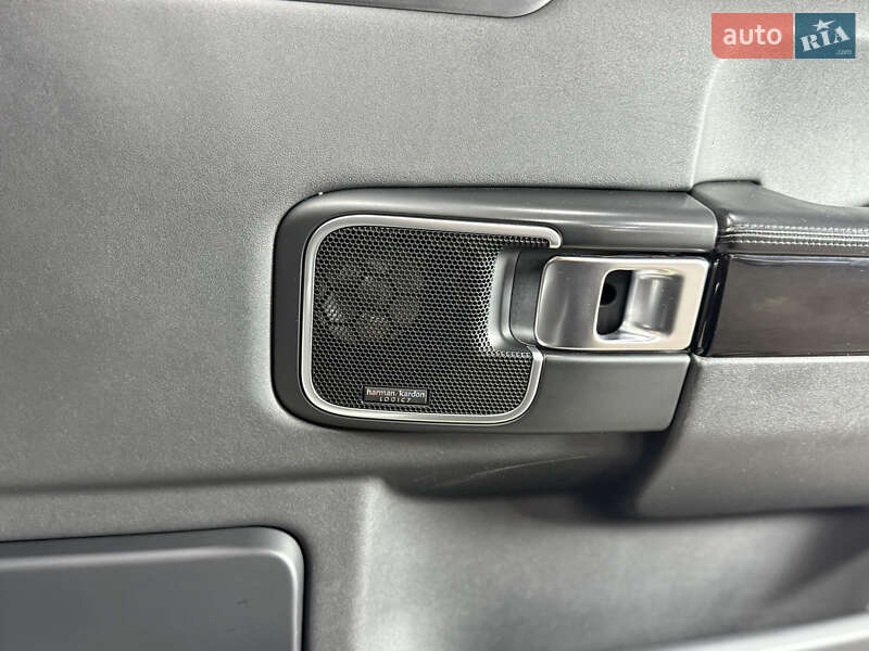 Внедорожник / Кроссовер Land Rover Range Rover 2010 в Одессе