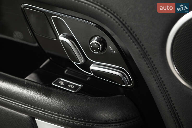 Внедорожник / Кроссовер Land Rover Range Rover 2018 в Одессе