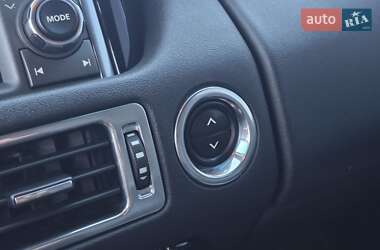 Позашляховик / Кросовер Land Rover Range Rover 2011 в 