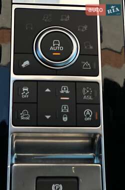 Позашляховик / Кросовер Land Rover Range Rover 2016 в  фото 41 Позашляховик / Кросовер Land Rover Range Rover 2016 в