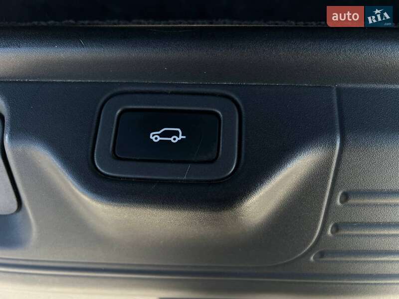 Позашляховик / Кросовер Land Rover Range Rover 2016 в Києві фото 58 Позашляховик / Кросовер Land Rover Range Rover 2016 в Києві