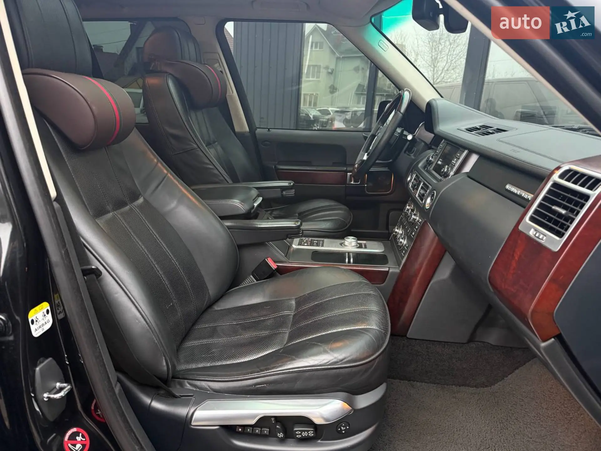 2010 Land Rover Range Rover - мініатюра 29