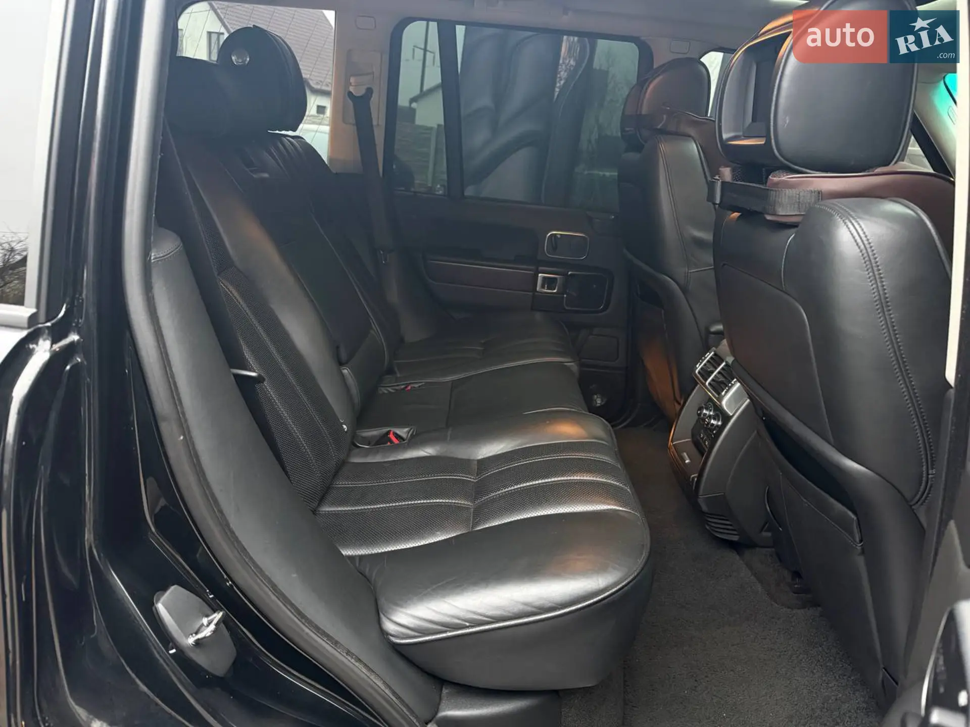 2010 Land Rover Range Rover - мініатюра 27