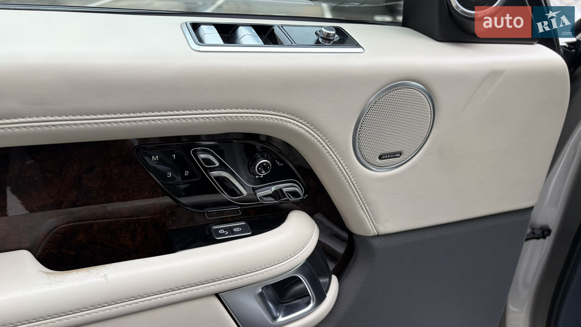 2018 Land Rover Range Rover - мініатюра 17