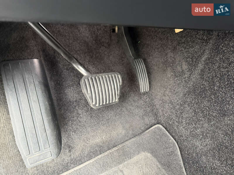 Позашляховик / Кросовер Land Rover Range Rover 2016 в Києві фото 26 Позашляховик / Кросовер Land Rover Range Rover 2016 в Києві