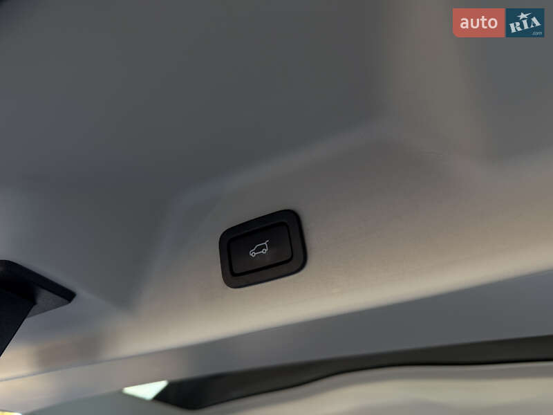 Внедорожник / Кроссовер Land Rover Range Rover 2018 в Львове