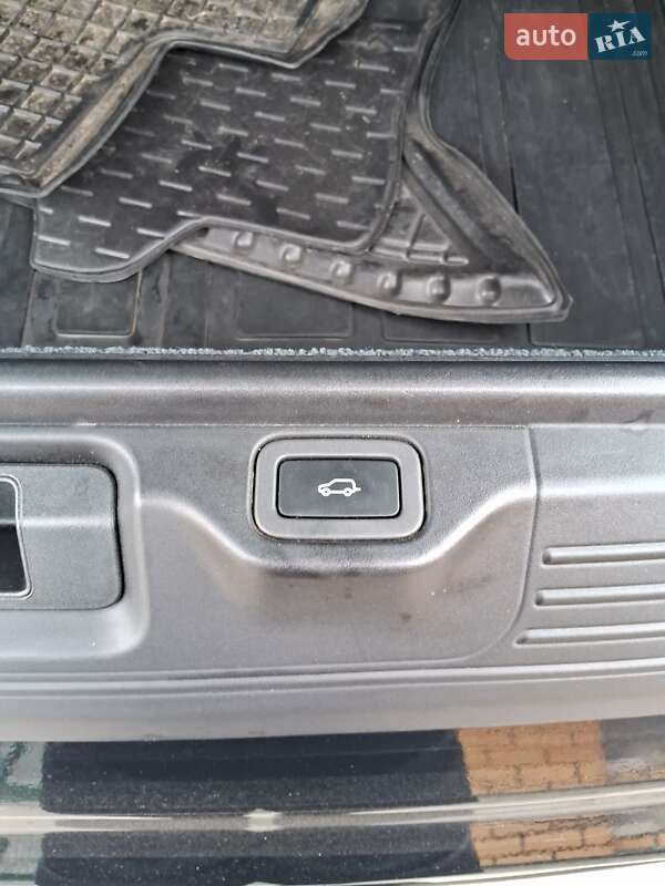 Позашляховик / Кросовер Land Rover Range Rover 2015 в Луцьку