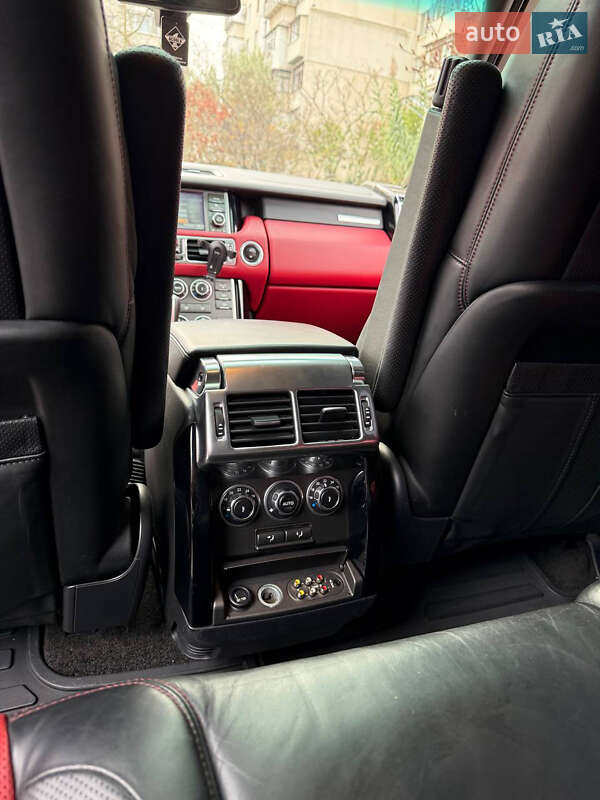 Внедорожник / Кроссовер Land Rover Range Rover 2010 в Черноморске