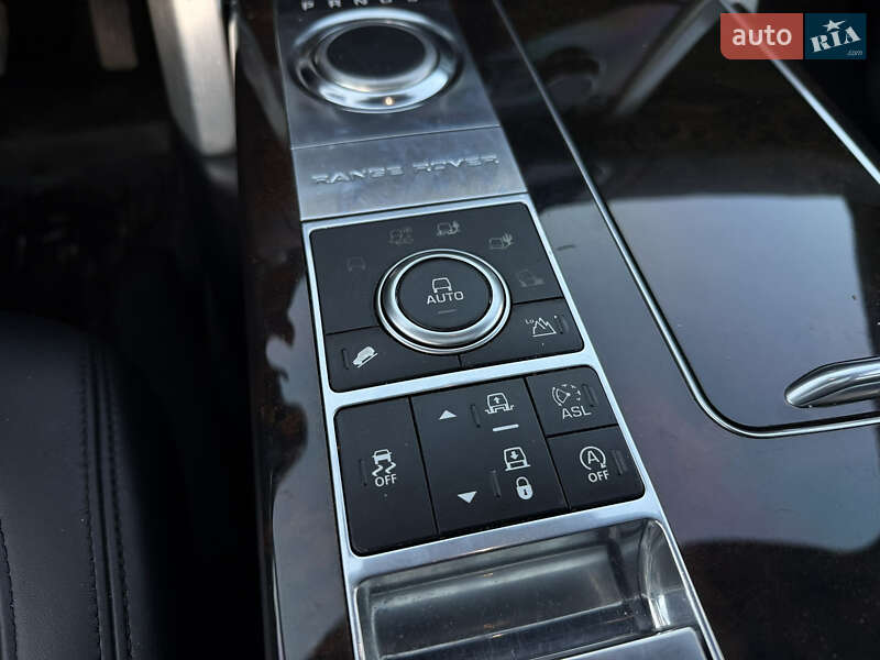 Внедорожник / Кроссовер Land Rover Range Rover 2015 в Львове