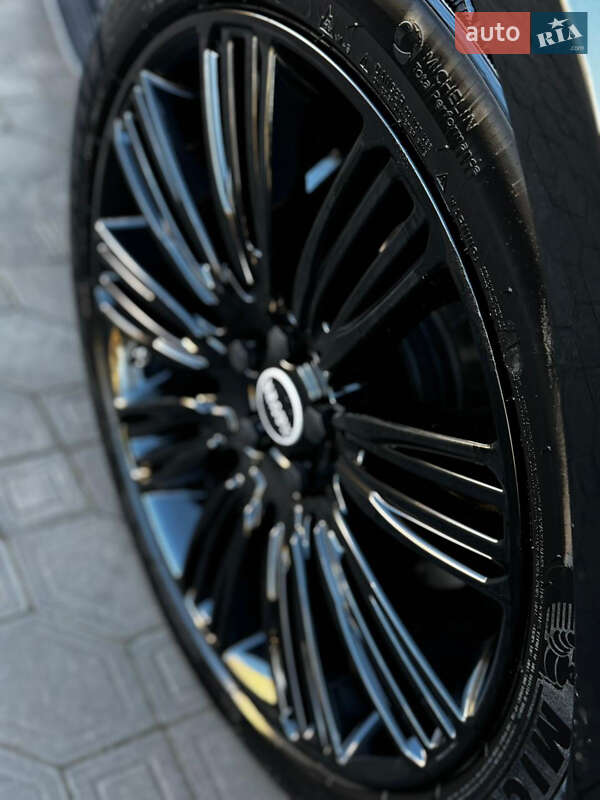 Позашляховик / Кросовер Land Rover Range Rover 2013 в Львові