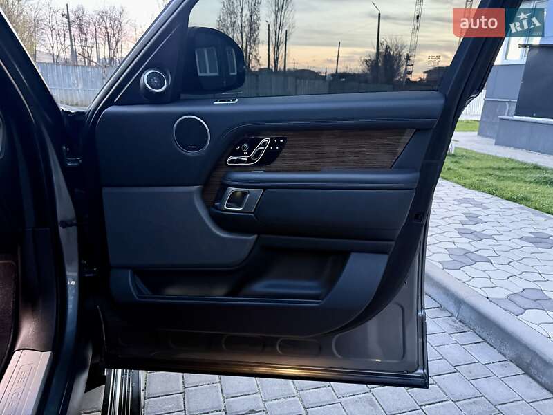 Внедорожник / Кроссовер Land Rover Range Rover 2019 в Одессе фото 69 Внедорожник / Кроссовер Land Rover Range Rover 2019 в Одессе