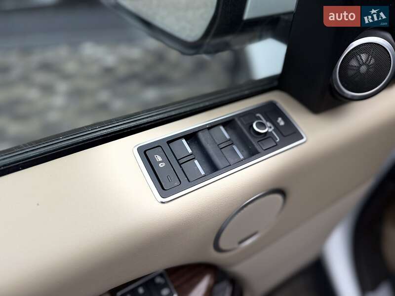 Внедорожник / Кроссовер Land Rover Range Rover 2016 в Львове