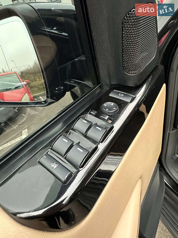 Позашляховик / Кросовер Land Rover Range Rover 2010 в Києві