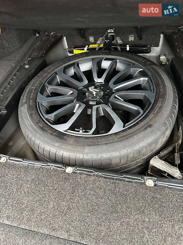 Позашляховик / Кросовер Land Rover Range Rover 2010 в Києві