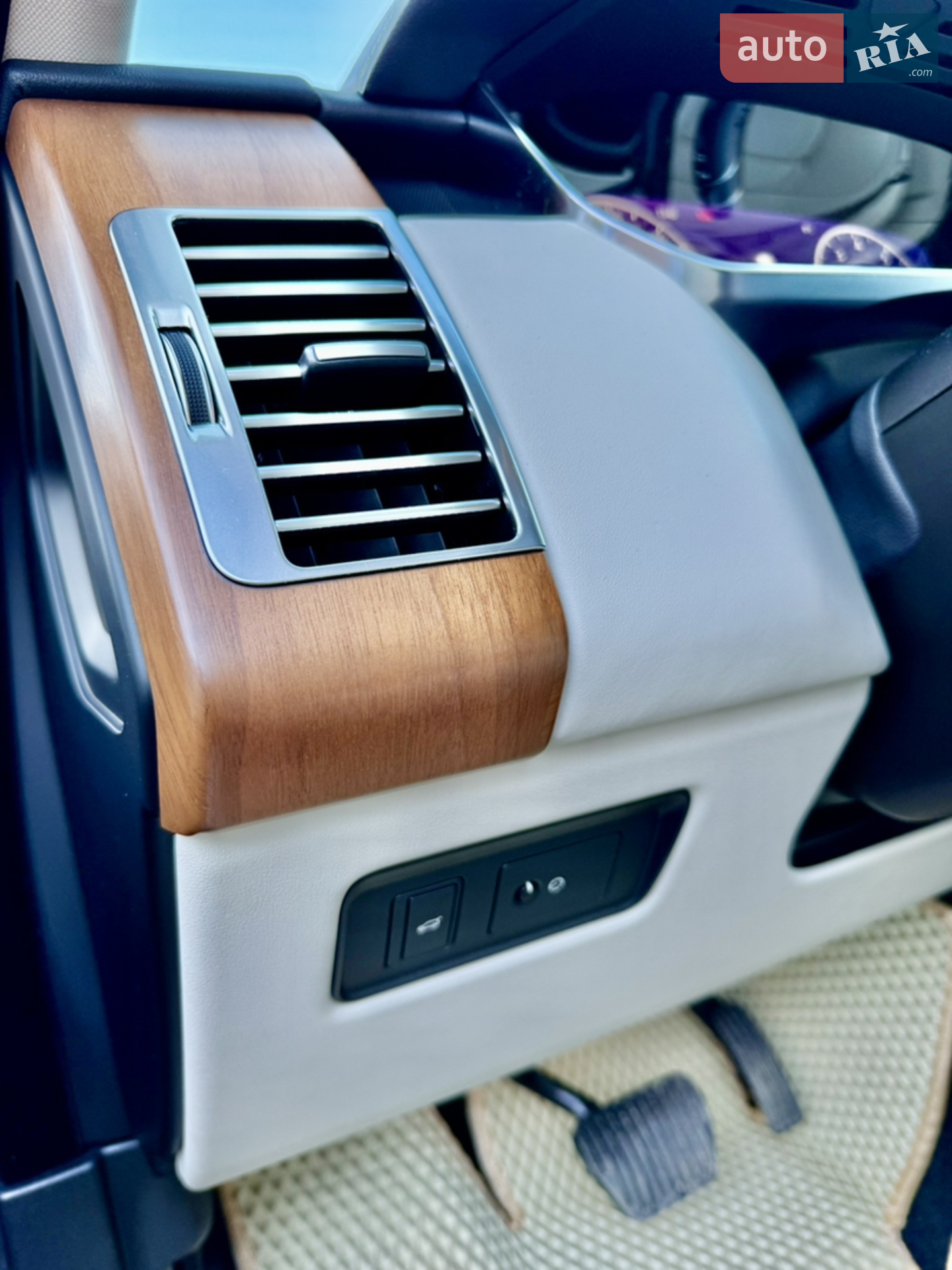 2018 Land Rover Range Rover - мініатюра 28