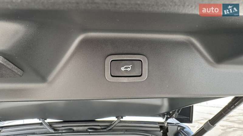 Внедорожник / Кроссовер Land Rover Range Rover 2018 в Киеве фото 24 Внедорожник / Кроссовер Land Rover Range Rover 2018 в Киеве