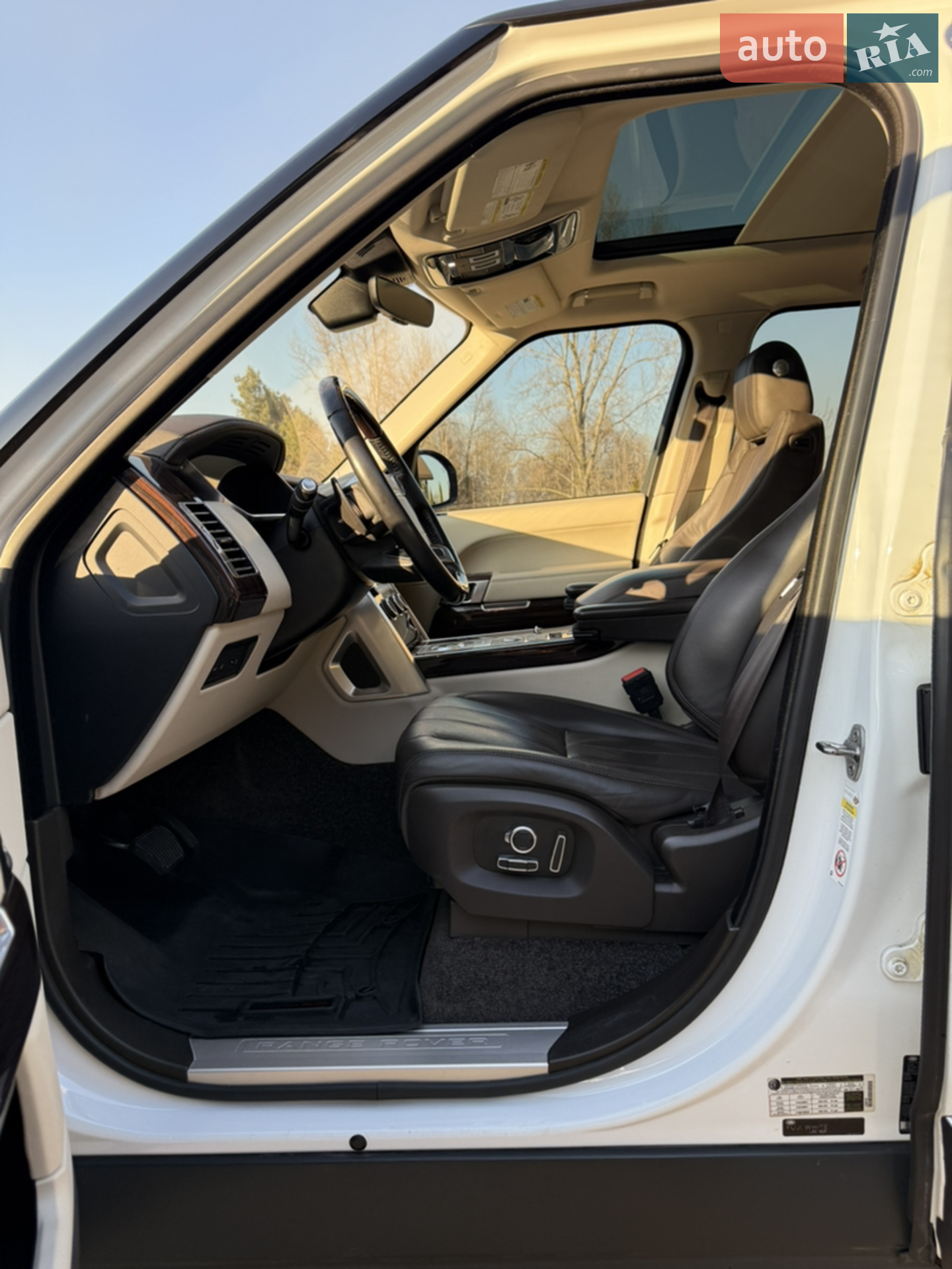 2017 Land Rover Range Rover - мініатюра 23