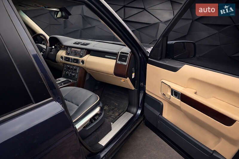 Позашляховик / Кросовер Land Rover Range Rover 2011 в Києві