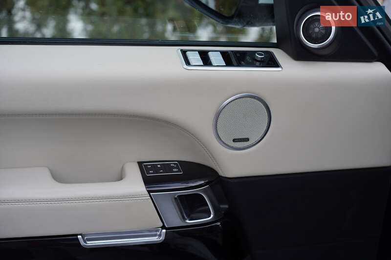 Внедорожник / Кроссовер Land Rover Range Rover 2016 в Киеве