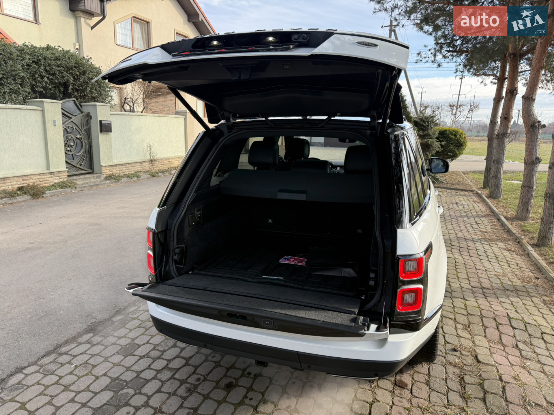 2020 Land Rover Range Rover - мініатюра 25