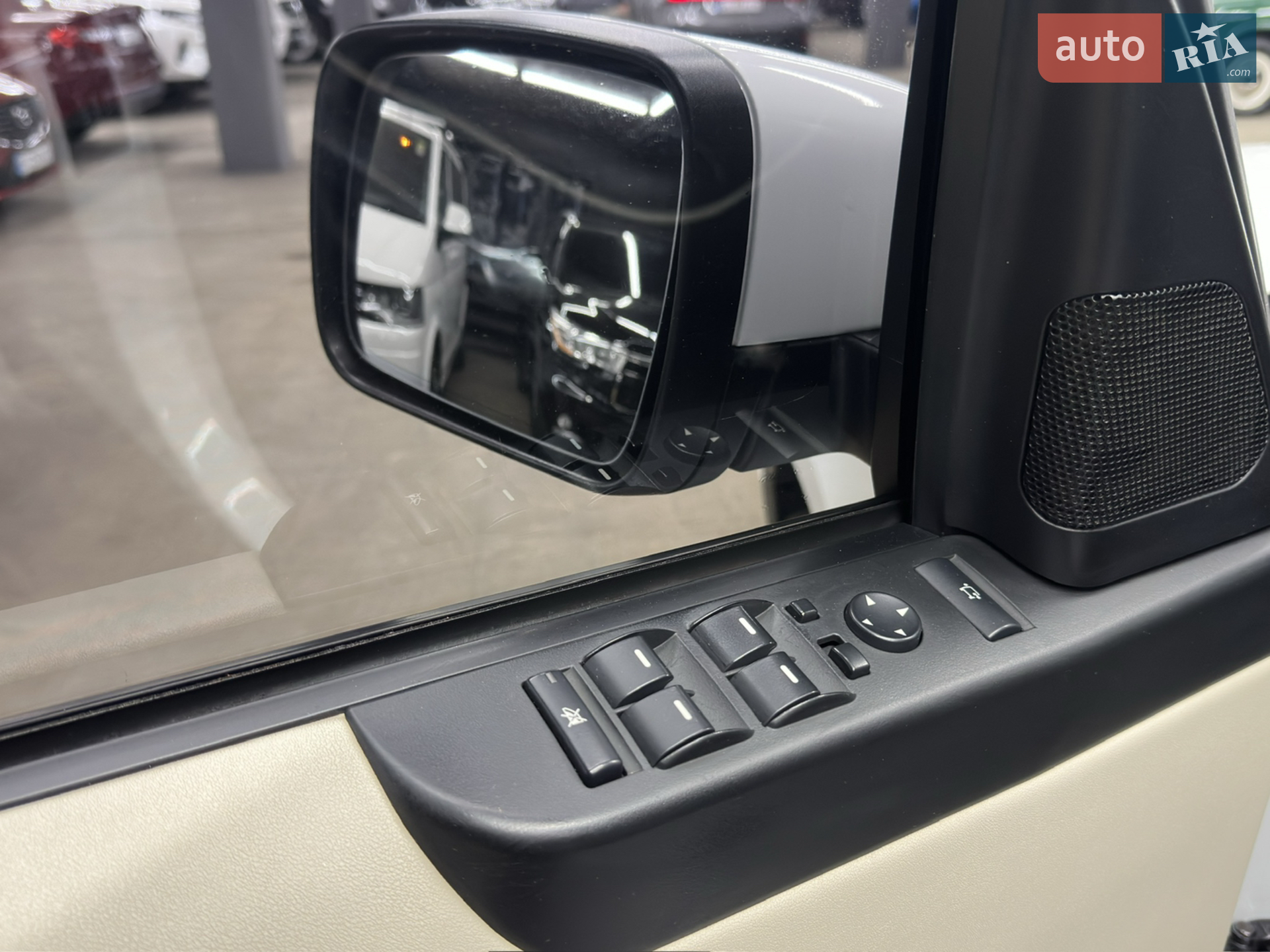 2012 Land Rover Range Rover - мініатюра 44