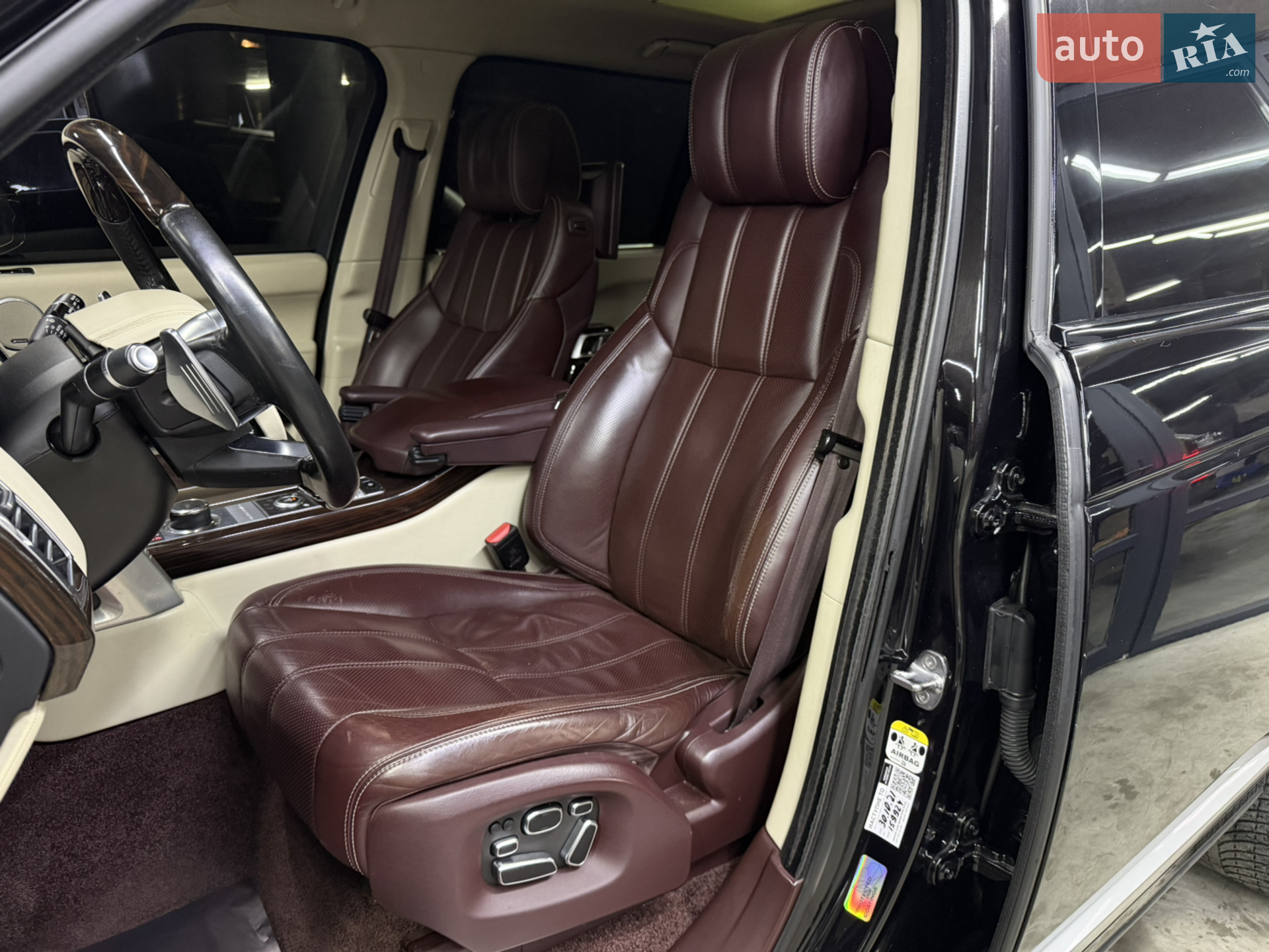 2014 Land Rover Range Rover - мініатюра 20