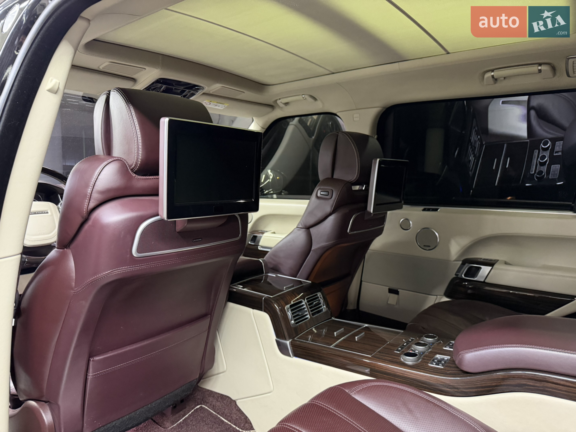 2014 Land Rover Range Rover - мініатюра 24