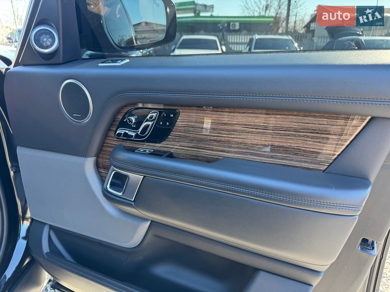 Внедорожник / Кроссовер Land Rover Range Rover 2018 в Тернополе