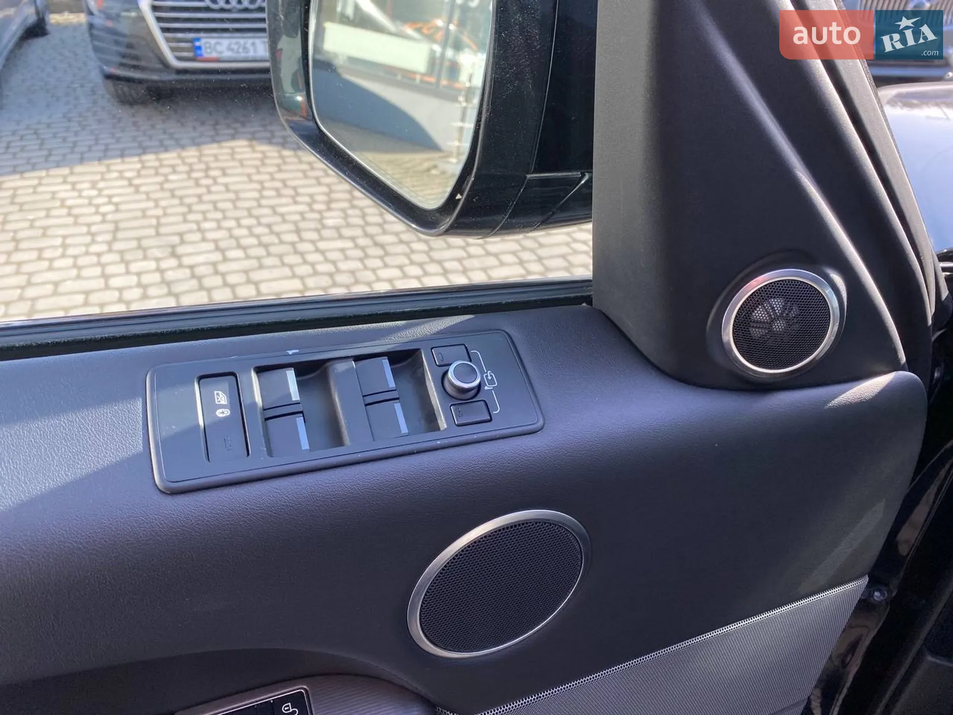 2016 Land Rover Range Rover - мініатюра 12
