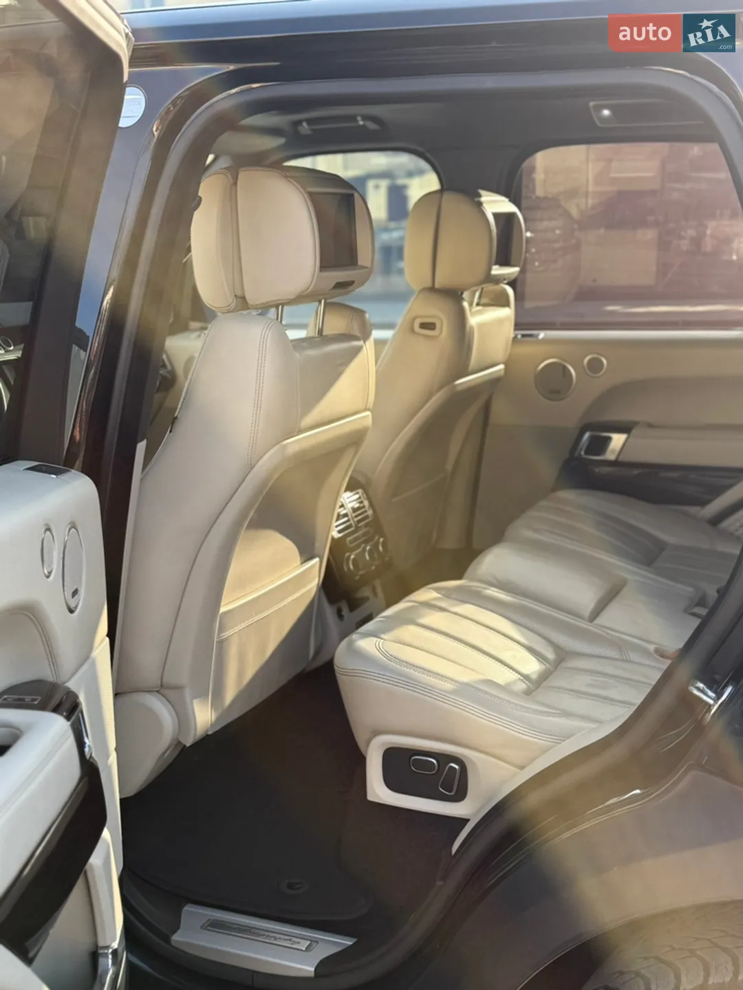 2013 Land Rover Range Rover - мініатюра 11