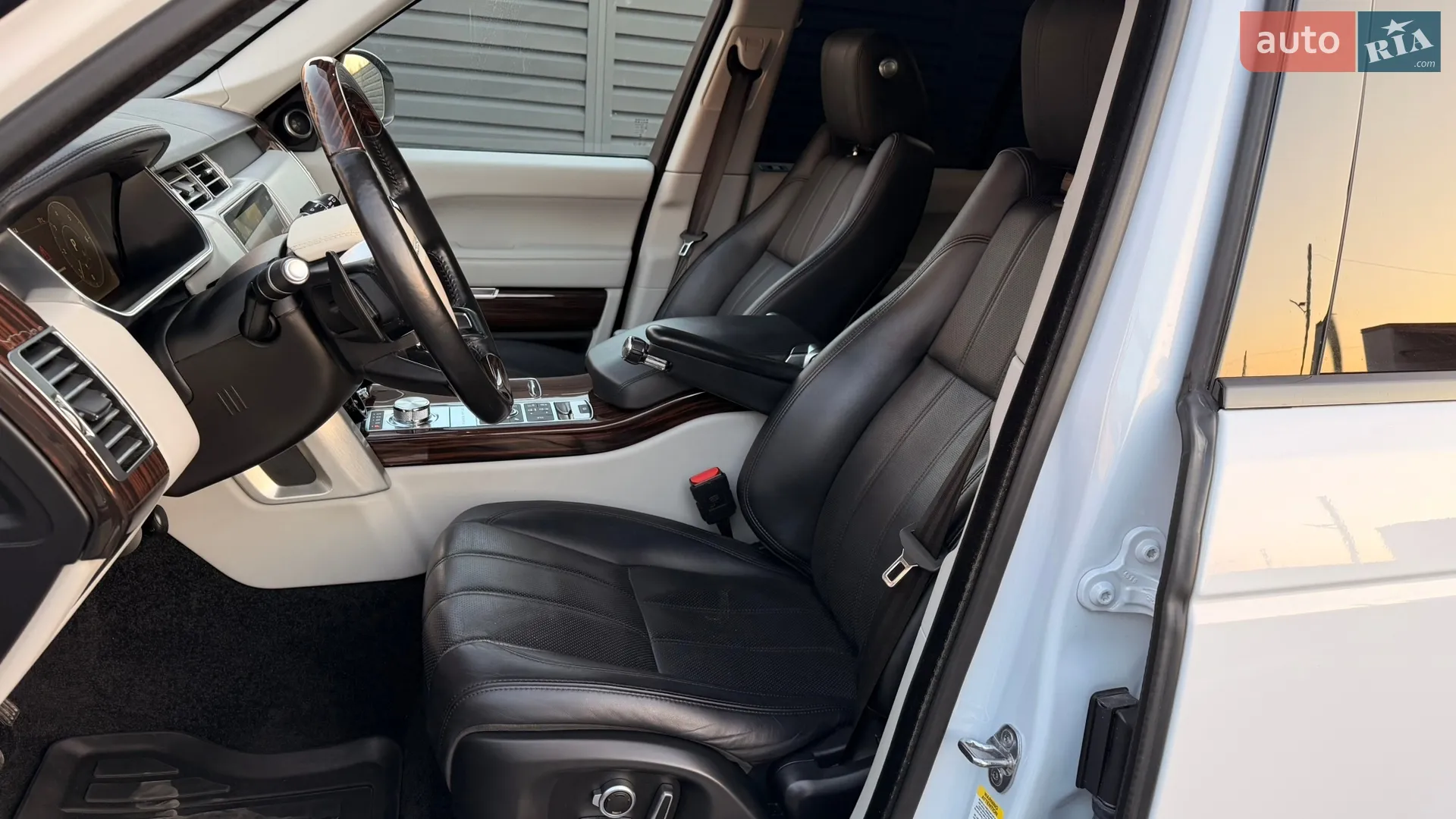 2017 Land Rover Range Rover - мініатюра 15