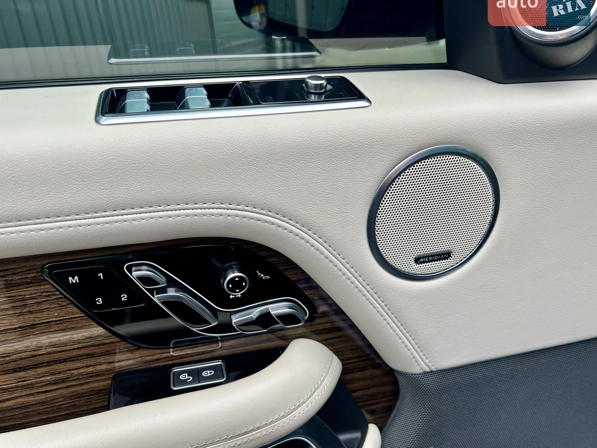 2018 Land Rover Range Rover - мініатюра 14