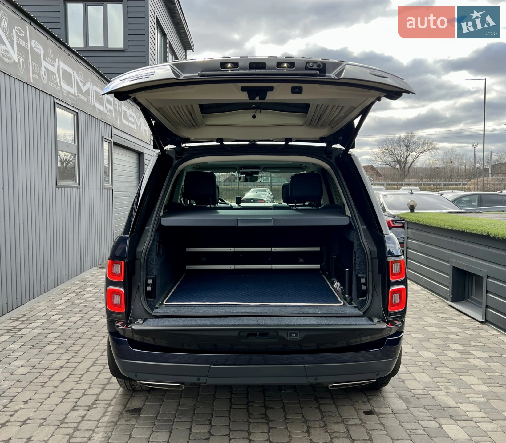 2018 Land Rover Range Rover - мініатюра 32