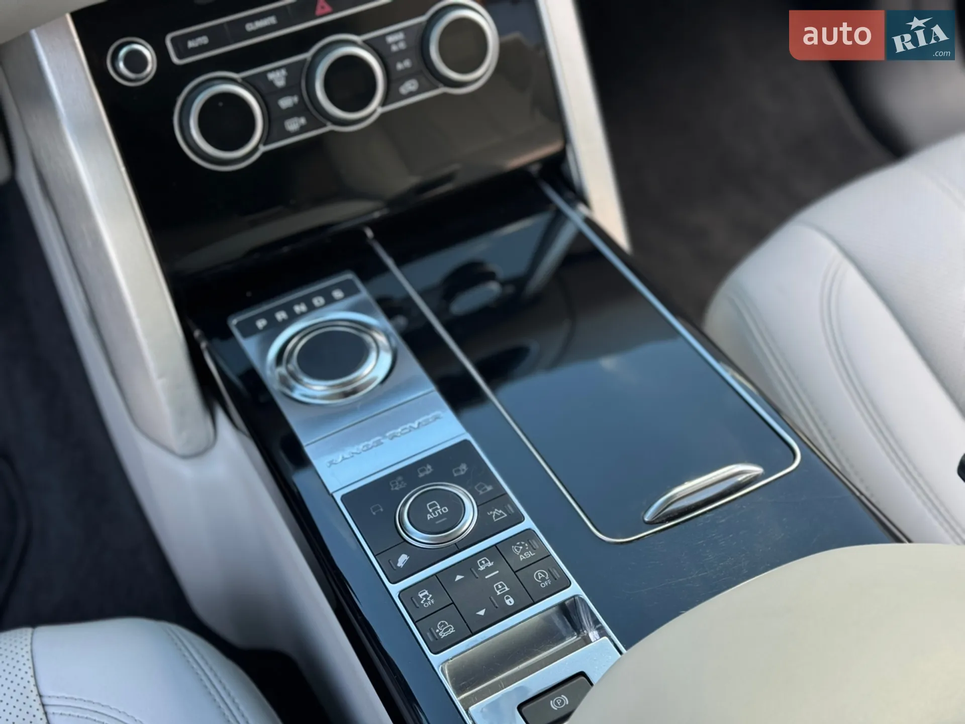 2016 Land Rover Range Rover - мініатюра 16