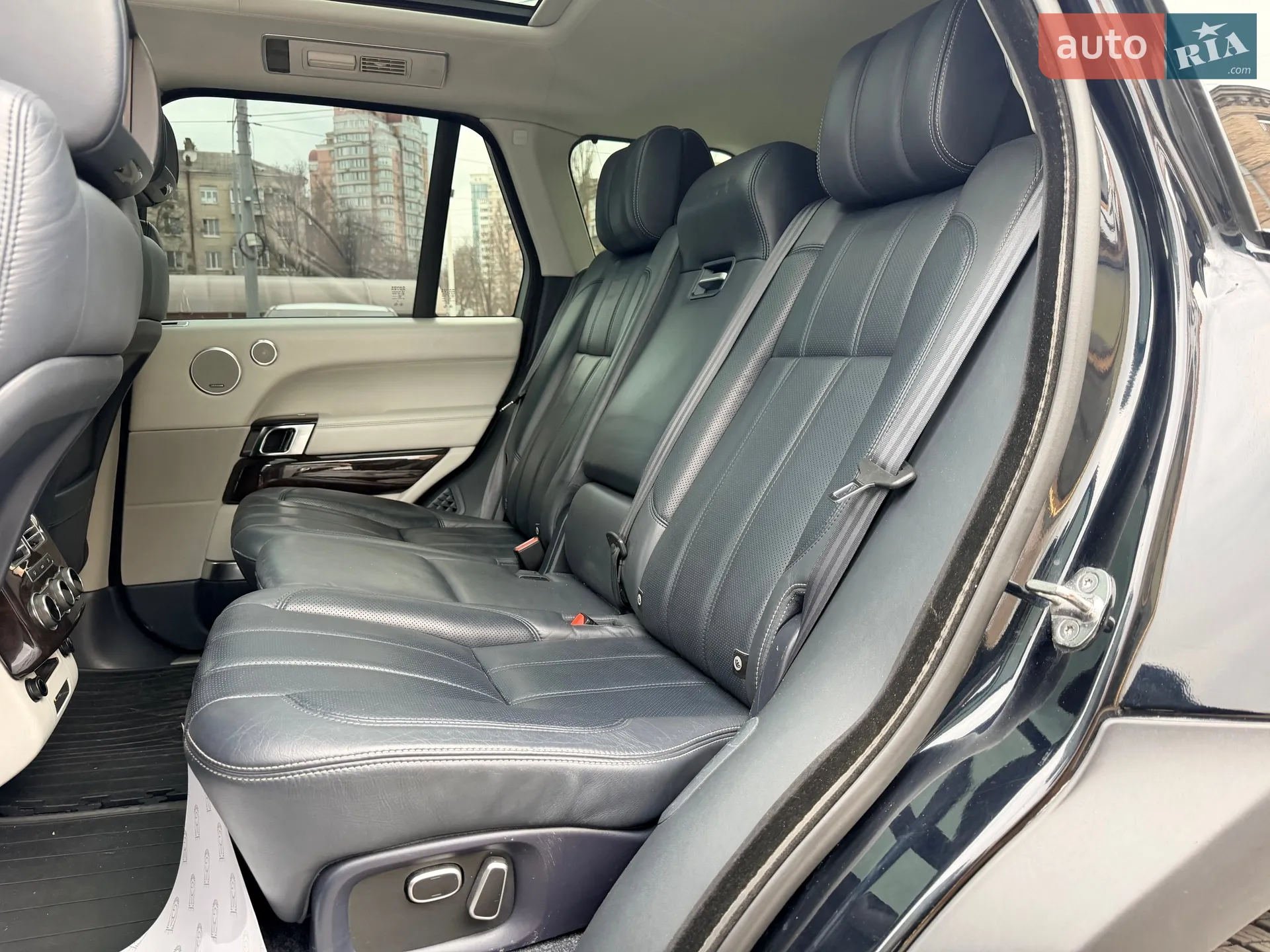 2013 Land Rover Range Rover - мініатюра 31