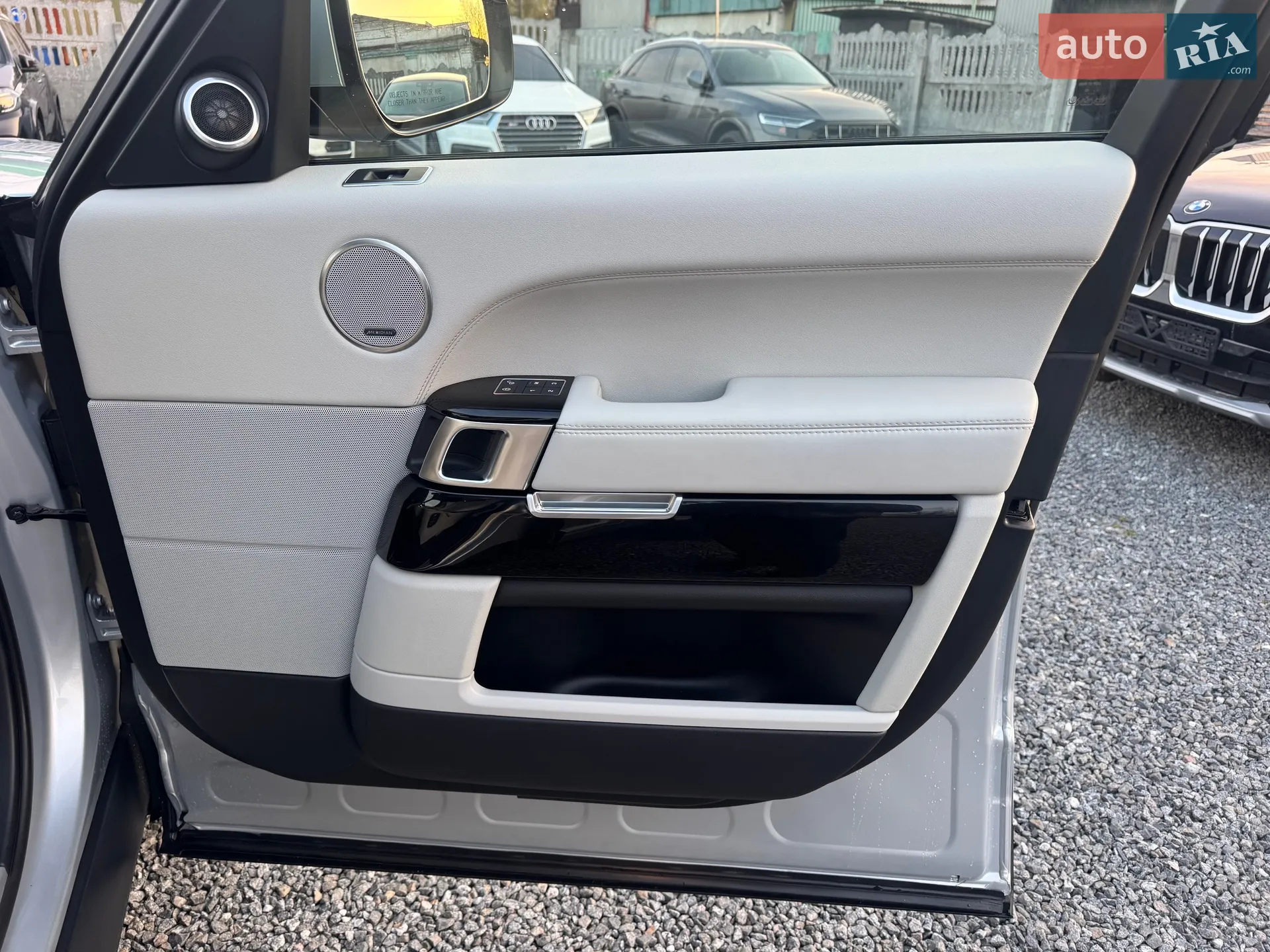 2017 Land Rover Range Rover - мініатюра 57