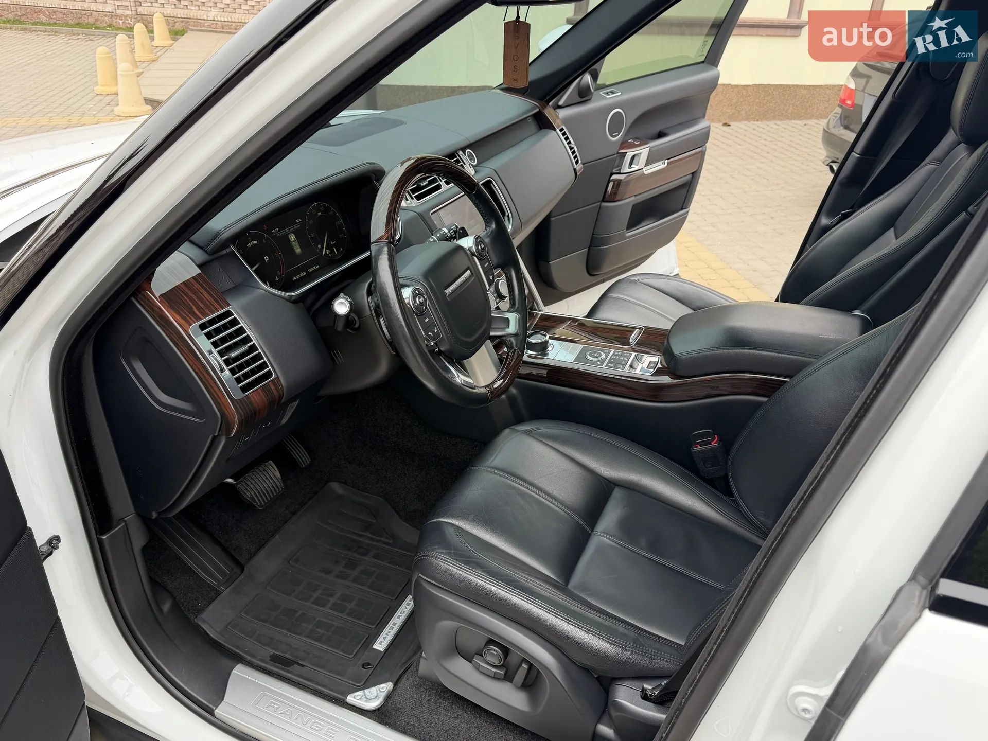 2016 Land Rover Range Rover - мініатюра 29