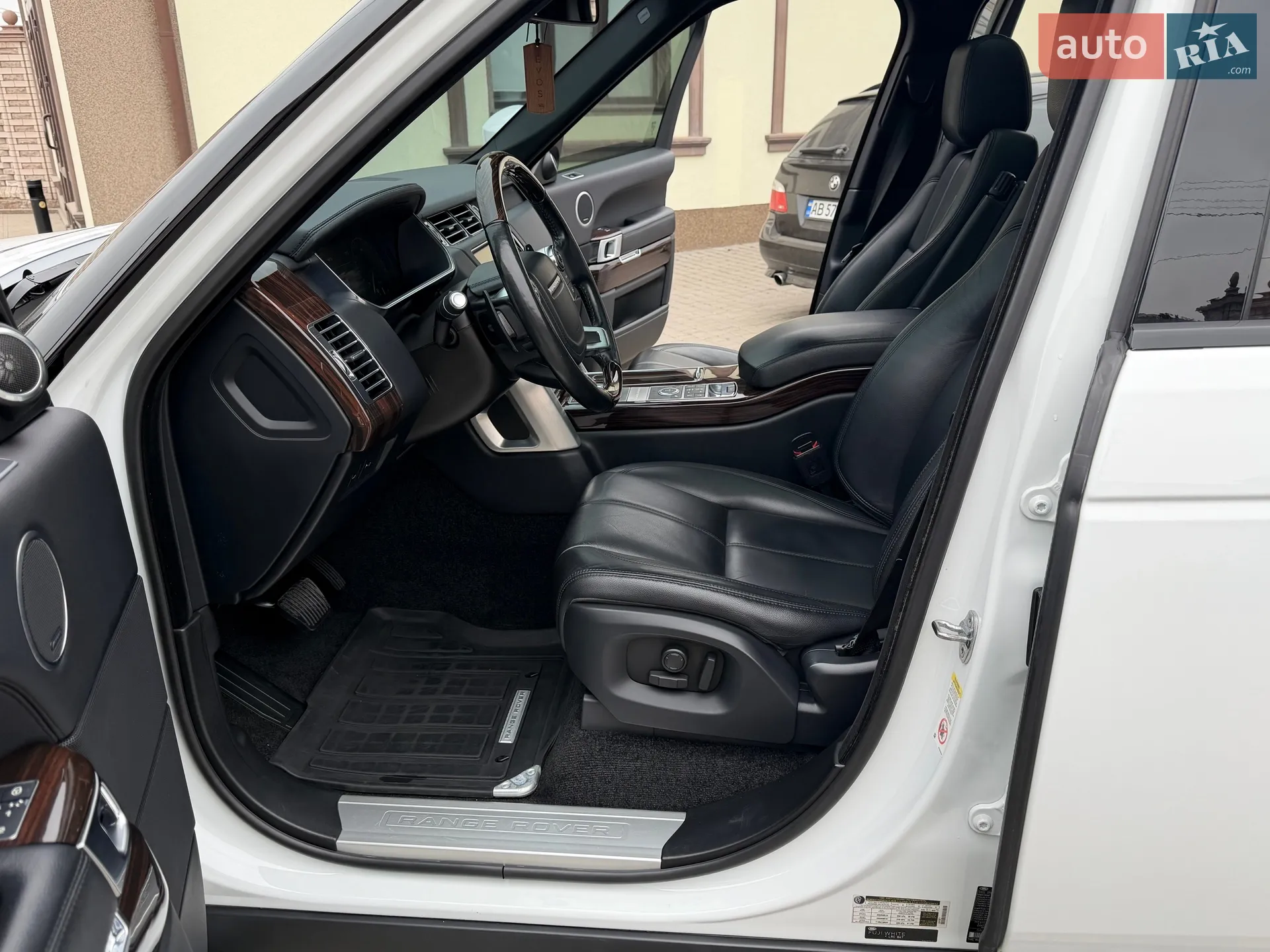 2016 Land Rover Range Rover - мініатюра 33