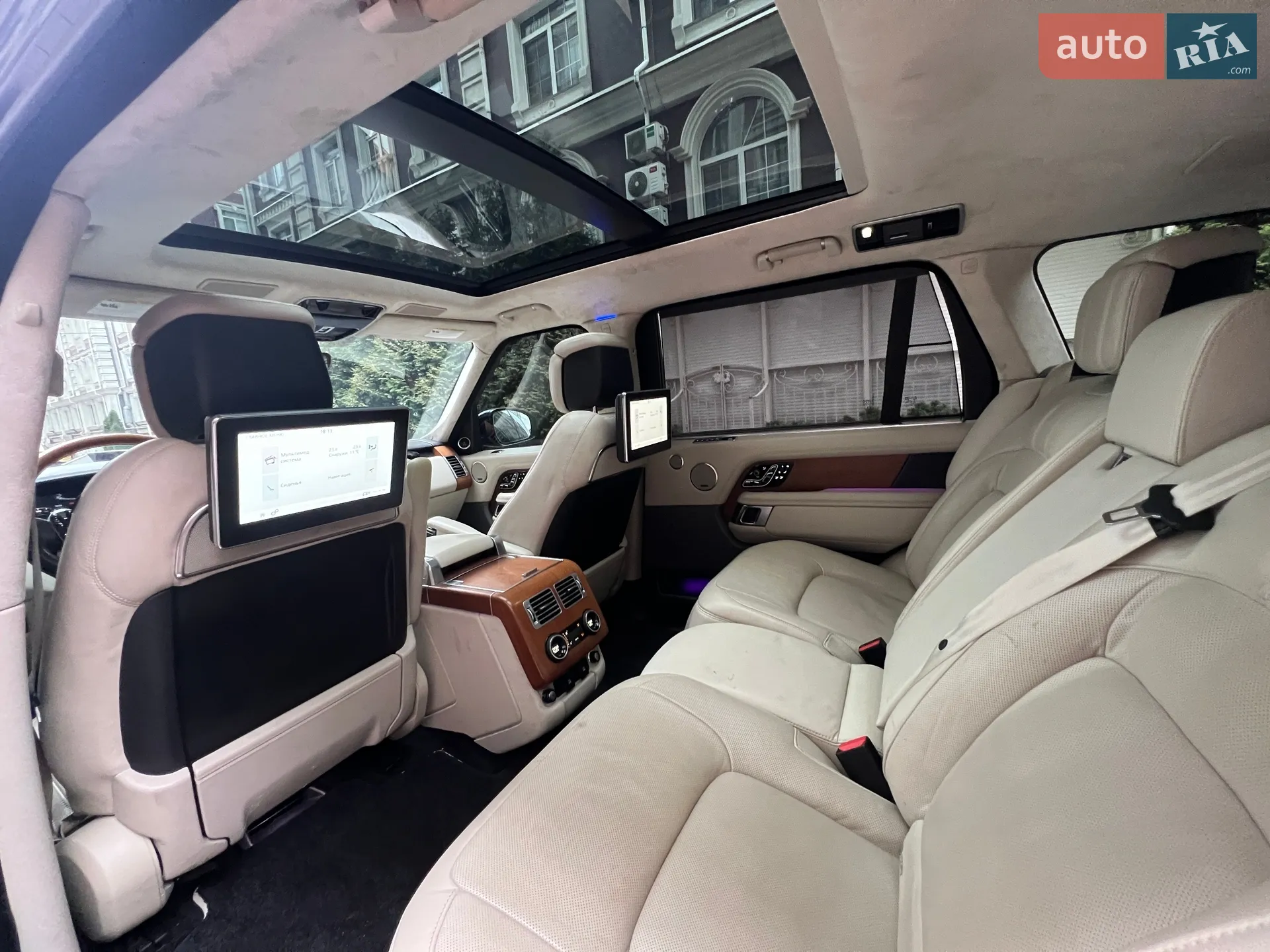 2018 Land Rover Range Rover - мініатюра 21