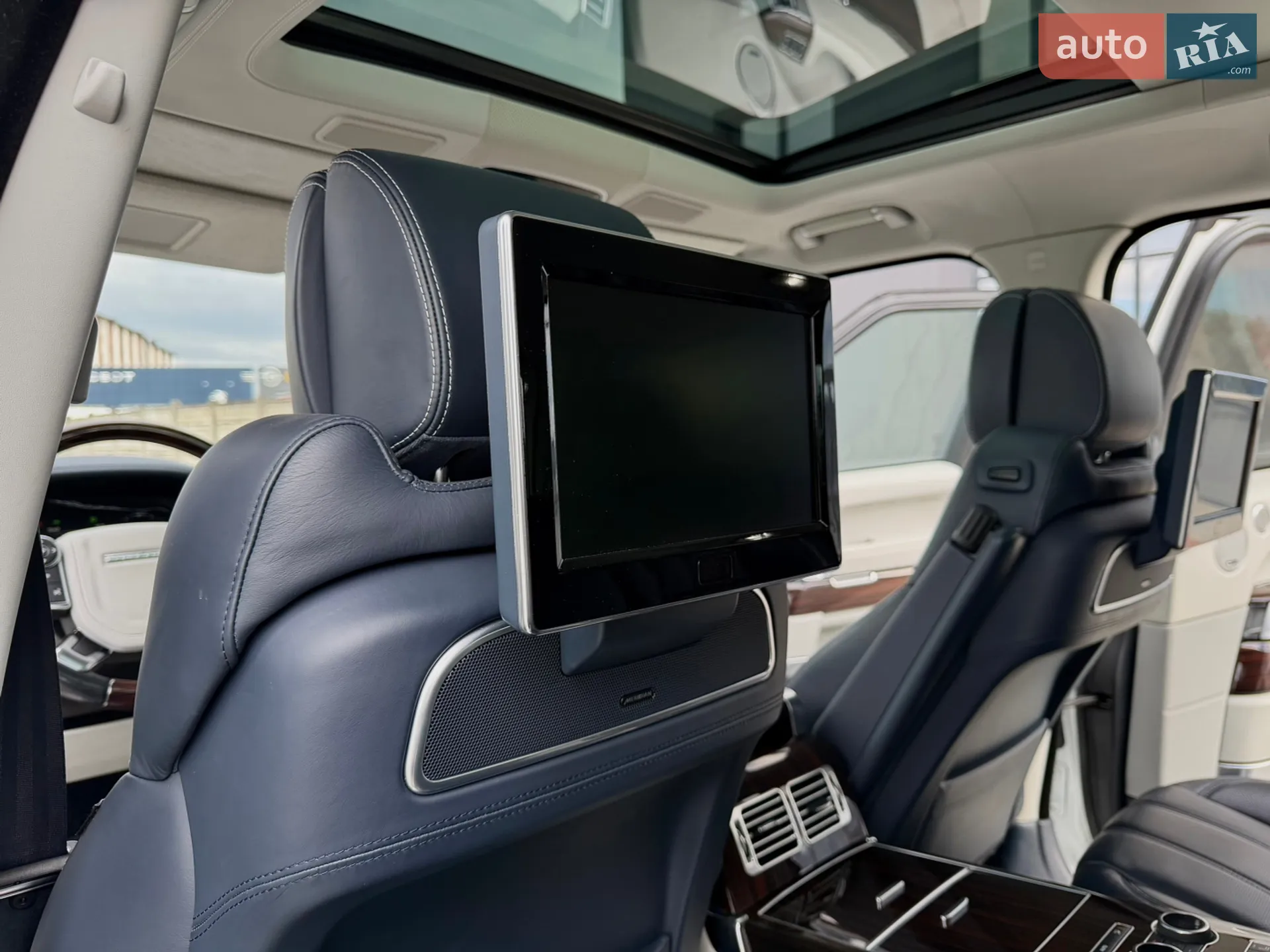 2016 Land Rover Range Rover - мініатюра 40