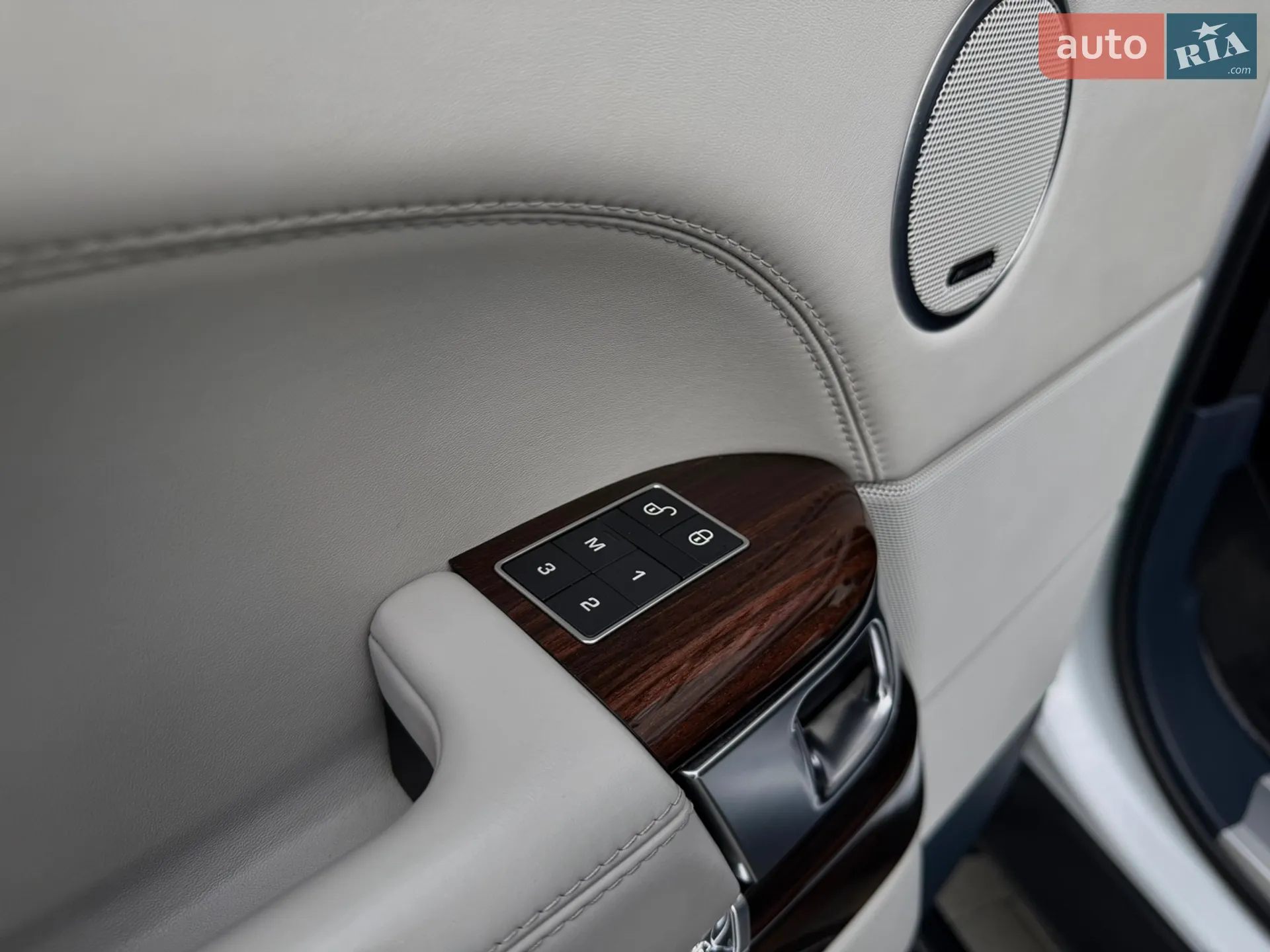2016 Land Rover Range Rover - мініатюра 45