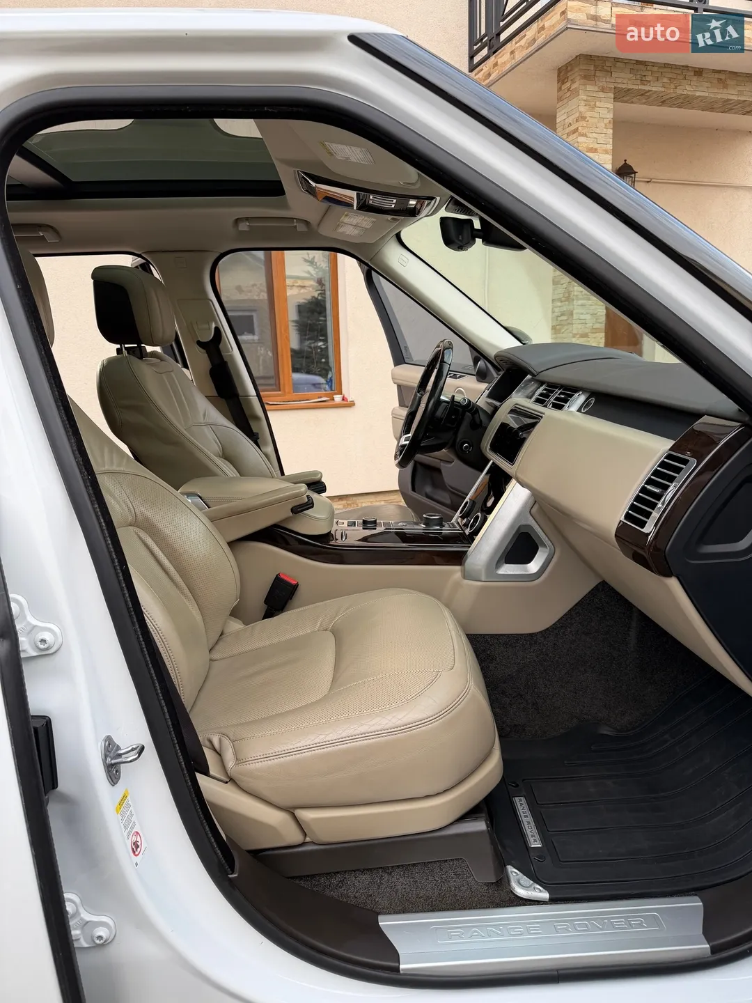 2018 Land Rover Range Rover - мініатюра 26